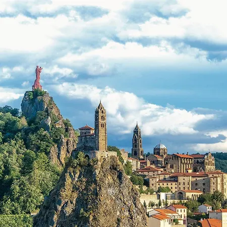 Plein Centre Du Puy En Velay Avec Parking Apartament Le Puy-en-Velay