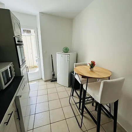 Plein Centre Du Puy En Velay Avec Parking Apartament *