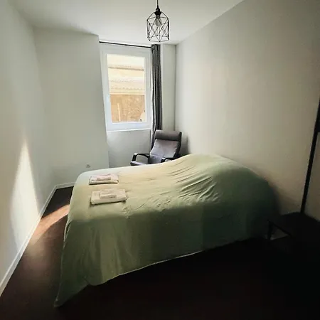 Plein Centre Du Puy En Velay Avec Parking Apartament